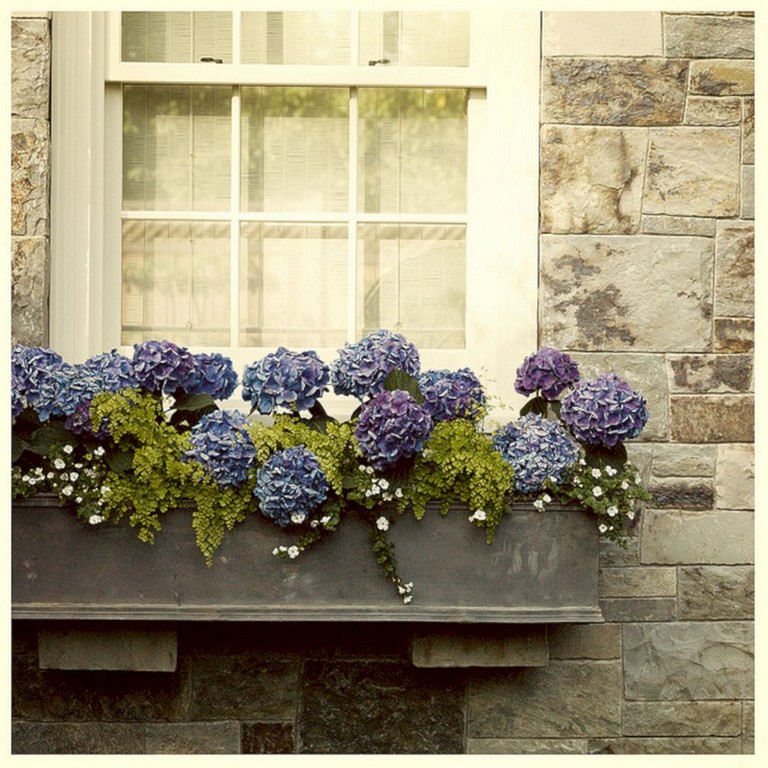 25+ Easy Metal Window Boxes Design For Flower Basket - Page 2 of 27