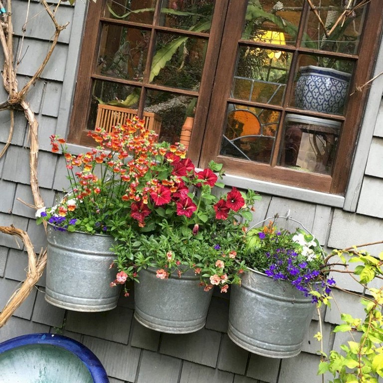 25+ Easy Metal Window Boxes Design For Flower Basket - Page 5 of 27
